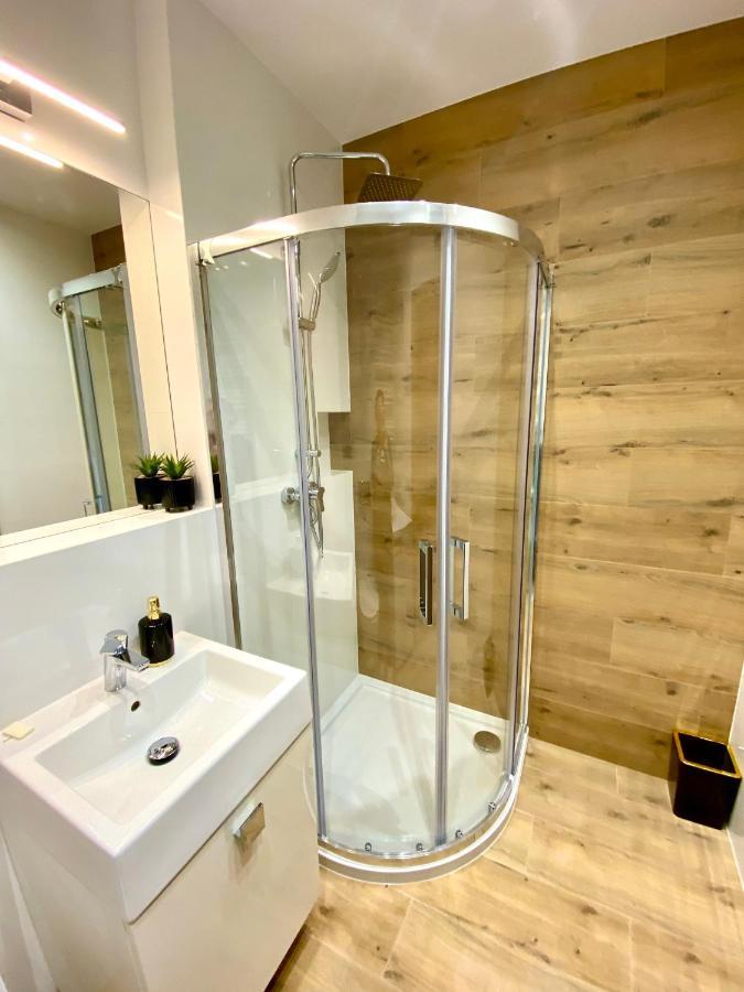 Apartament Riviera Modern Tower Apartment Gdynia Bagian luar foto