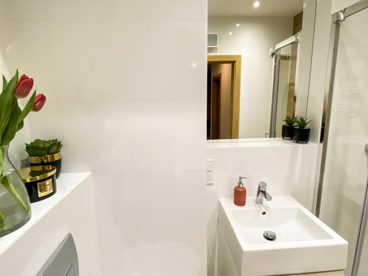 Apartament Riviera Modern Tower Apartment Gdynia Bagian luar foto